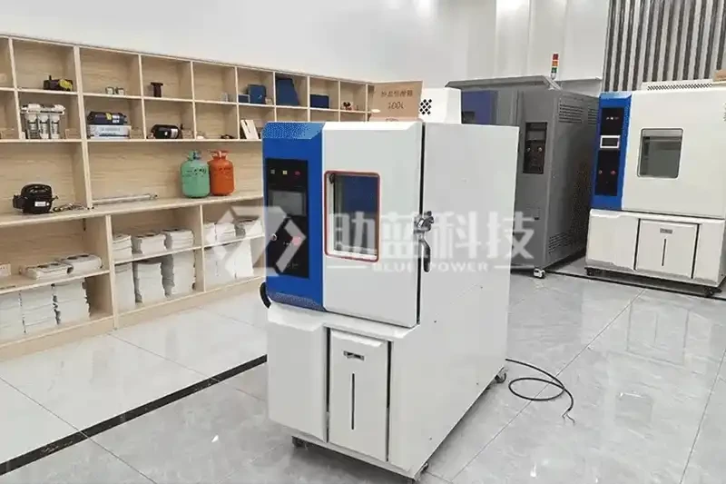恒温恒湿试验箱1