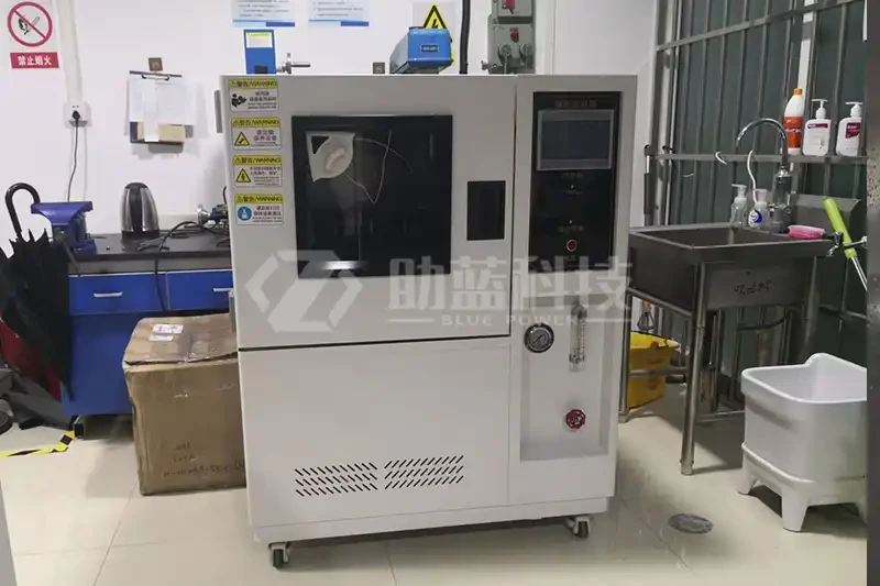 IPX34淋雨试验箱实景图